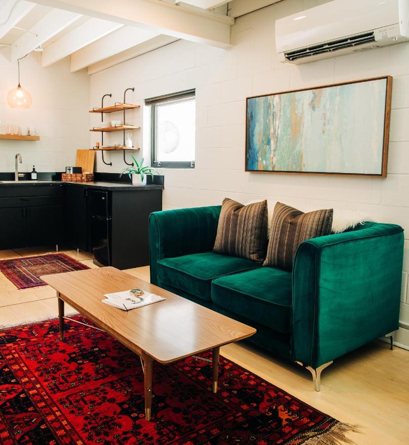 Stellar Suites Луисвил Екстериор снимка